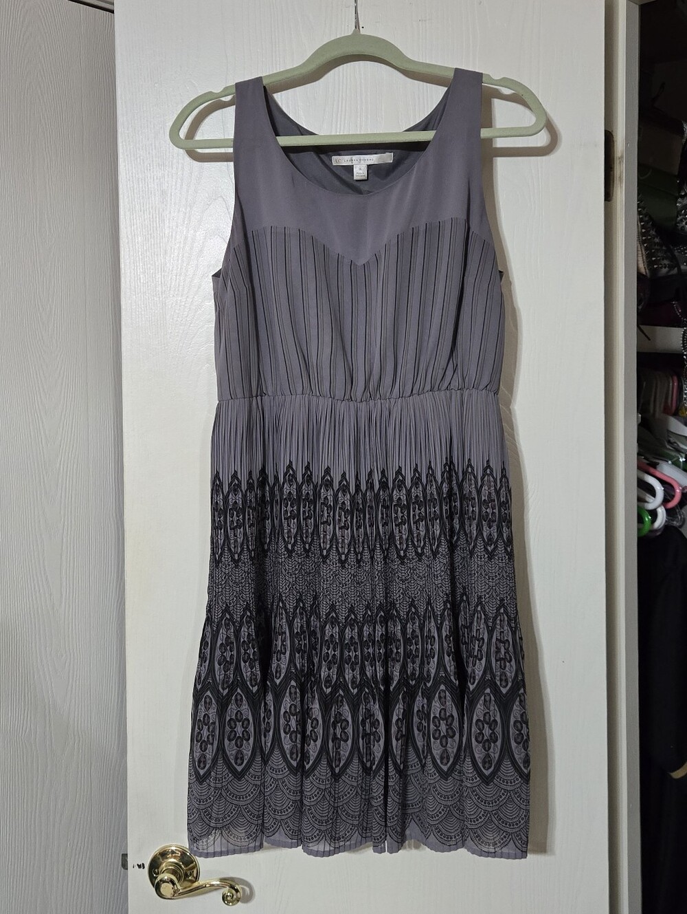 LC Lauren Conrad Striped Accordion Pleat Gray Black Lined Dress Size 14